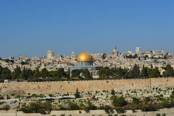 istock Old city of jerusalem 1015849110