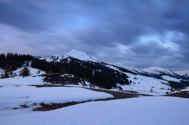 istock Winter landscape with mountains in the evening twilight 1015933060