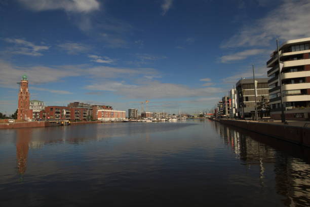 istock Summer morning in Bremerhaven 1015945294