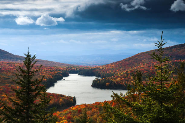 istock Vermont Fall Foliage Landscapes 1016006112