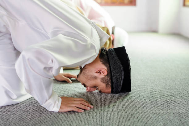 istock Muslim people praying in Sujud posture 1016024438