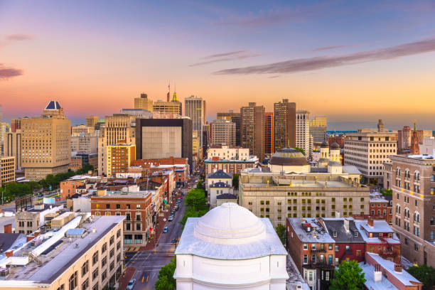 baltimora, maryland, usa cityscape - baltimore church old building exterior foto e immagini stock