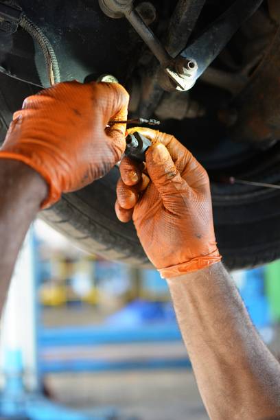 istock auto repair shop 1016268864