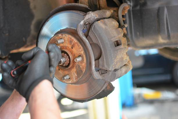 istock auto repair shop 1016269036