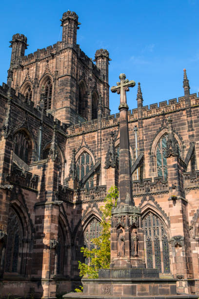 честерский собор в честере, великобритания - chester england church cathedral tower стоковые фото и изображения