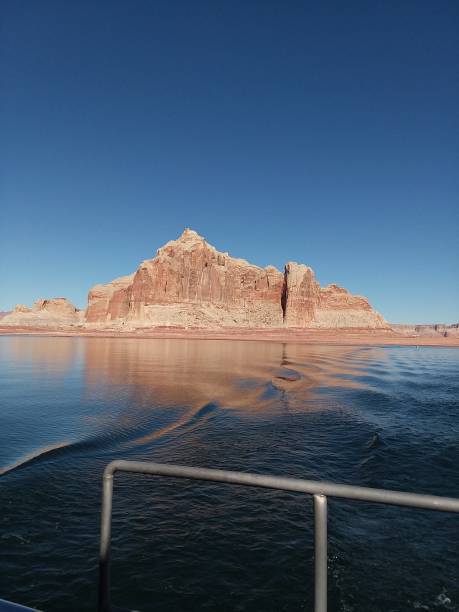 istock Lake Powell, Arizona Boat Ride 1016283870