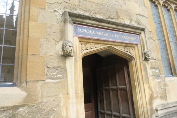 istock Architecture at the Bodleian Library in Oxford, England 1016321192