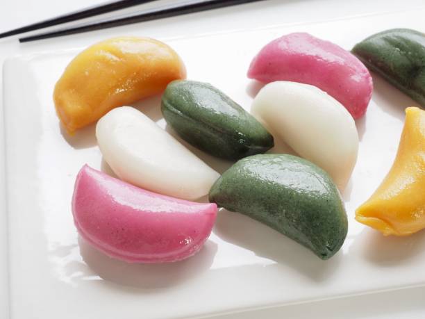istock Asian food Songpyeon, Wind tteok 1016370000
