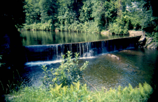 istock A Weir on the Crooked River 1016377392