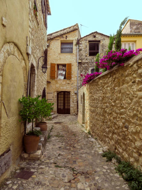 istock Saint Paul de Vence - Streets and Architecture 1016519174