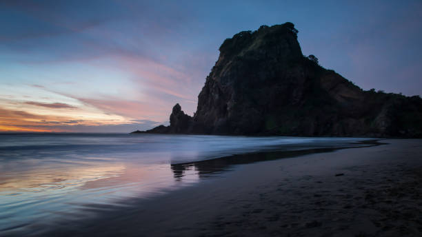 istock Lion Rock at Piha beach, west Auckland 1016522452