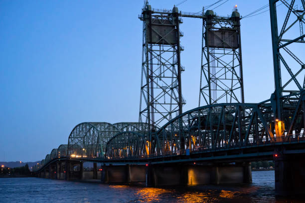 istock Arched sectional lift Columbia River Interstate Bridge between Oregon and Washington 1016547714