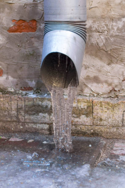 istock The frozen water from the drainage pipe 1016628520