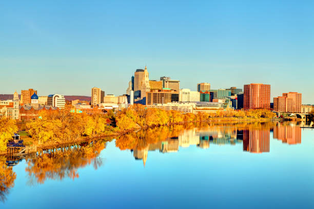 istock Autumn in Hartford, Connecticut 1016641598