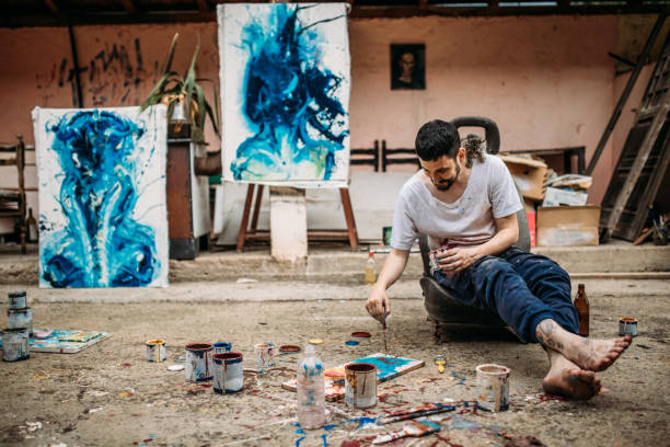 istock Artist-painter working outdoors 1016664844