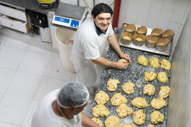 Making a Panettone on the Bakery Bakery portuguese culture photos stock pictures, royalty-free photos & images