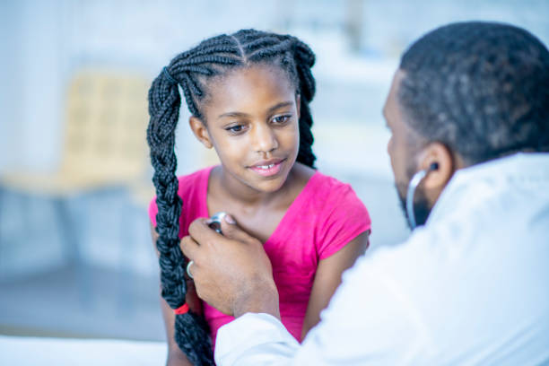 istock Girl At The Doctor's 1016900290
