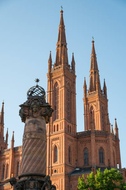 Marktkirche Wiesbaden Marktkirche in Wiesbaden on a summers afternoon church hessen religion wiesbaden stock pictures, royalty-free photos & images