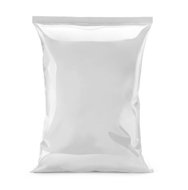 leere oder weißen plastiktüte snack verpackung isoliert auf weiss - packaging stock-fotos und bilder