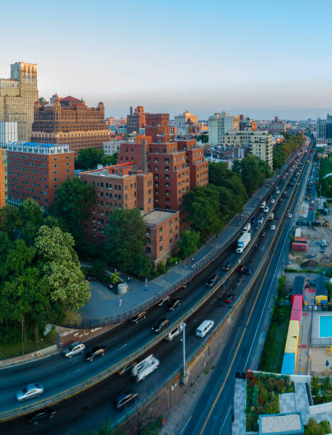 The aerial view of the Brooklyn Heights and Brooklyn-Queens Expressway The aerial view of the Brooklyn Heights and Brooklyn-Queens Expressway, New York City, USA BQE stock pictures, royalty-free photos & images