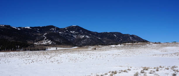 istock Mountains with snow in winter, Colorado, USA 1017165594