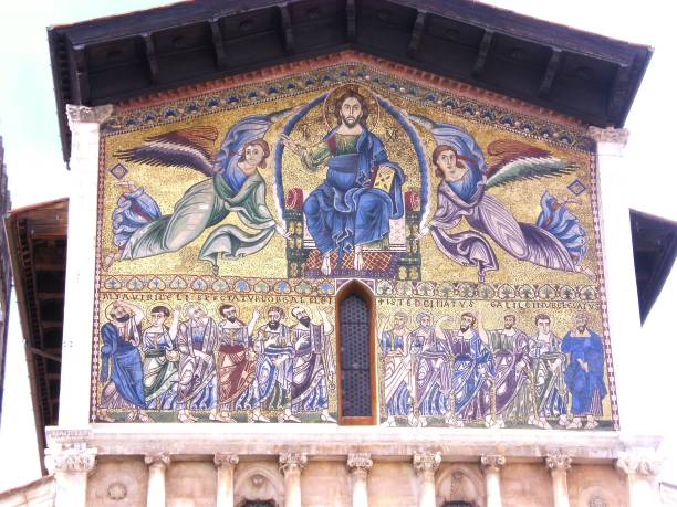 istock Detail church Lucca 1017193284