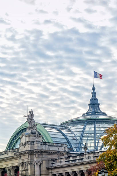 istock Building detail in Paris 1017546168