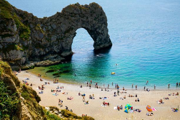 durdle door, dorset, royaume-uni, site du patrimoine mondial de côte jurassique - jurassic coast world heritage site photos photos et images de collection