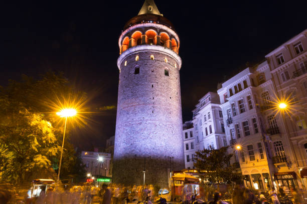 nocny widok na wieżę galata - wieża galata zdjęcia i obrazy z banku zdjęć
