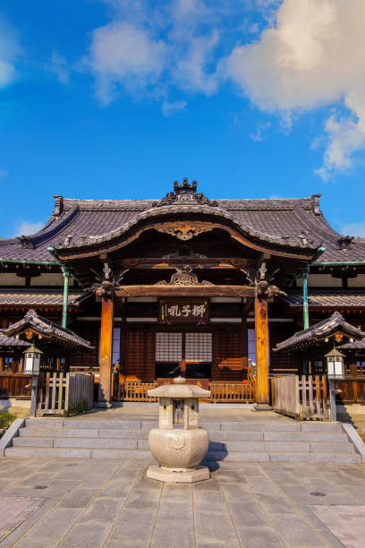 Sengakuji Temple, the site of 47 Ronin graveyards in Tokyo, Japan TOKYO, JAPAN - APRIL 20 2018: Sengakuji Temple famous for its graveyard where the "47 Ronin" are buried. The story of the 47 loyal ronin remains one of the most popular historical stories in Japan harakiri photos stock pictures, royalty-free photos & images