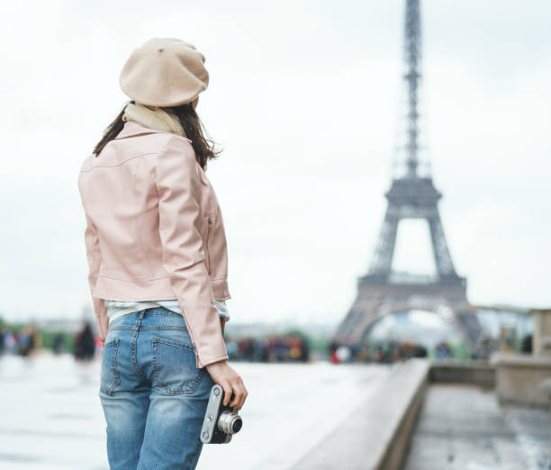 istock Traveling woman 1018107174