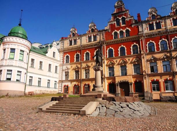 vyborg. der hauptplatz (выборг) - viborg stock-fotos und bilder