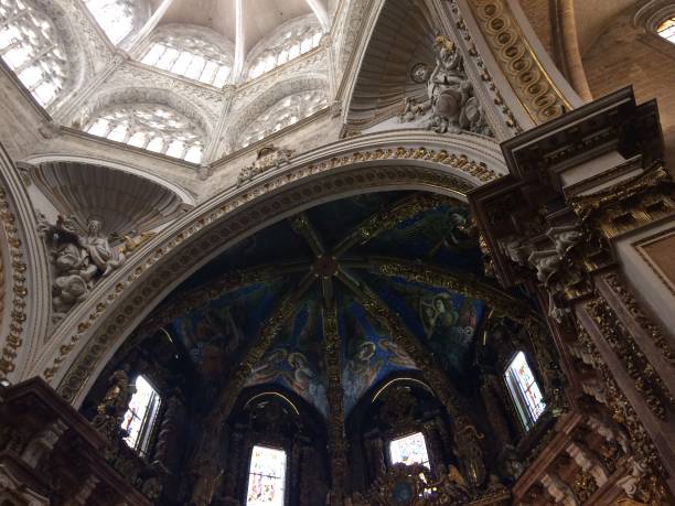 istock Gothic ceiling in the Cathedral of Valencia, Spain 1018133710