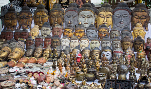 istock Buddhism souvenirs shop in market 1018138214
