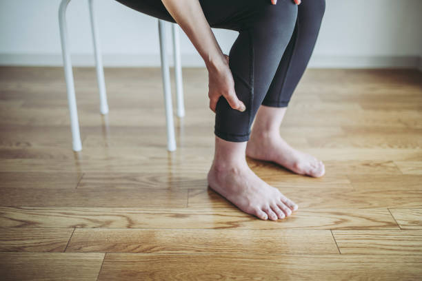 istock Women's calf pain 1018208012
