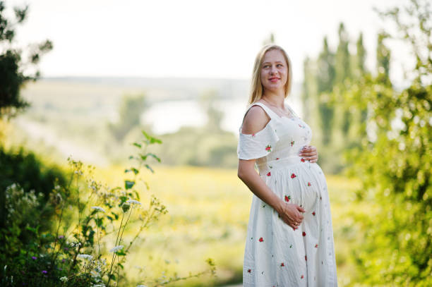 istock Blonde pregnant mother 1018265364