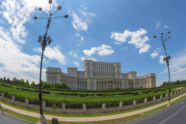 istock Parliament Bucharest, Romania 1018364948