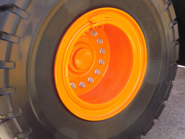 wheels with tires, mode of  propulsion for  heavy construction vehicles - axel imagens e fotografias de stock
