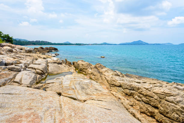 istock Rocks coastline and sea at Koh Samui 1018384624
