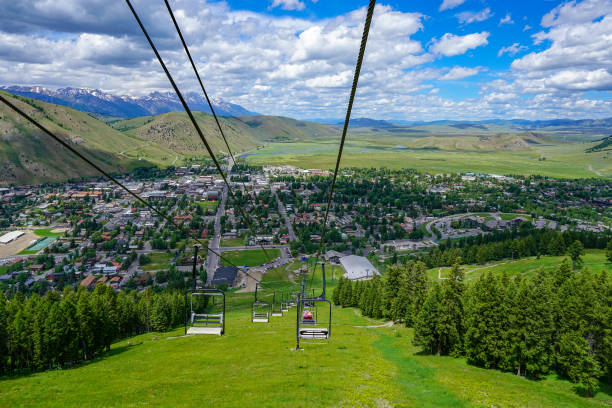 sommer in jackson hole, wyoming - wyoming stock-fotos und bilder