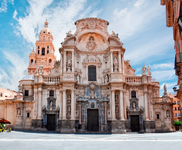 スペイン、ムルシアの聖マリア大聖堂教会 - architecture blue building exterior cathedral ストックフォトと画像