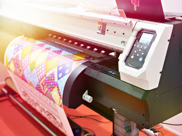 impressora plotter grande com led - computer printer printing out printout multi colored - fotografias e filmes do acervo