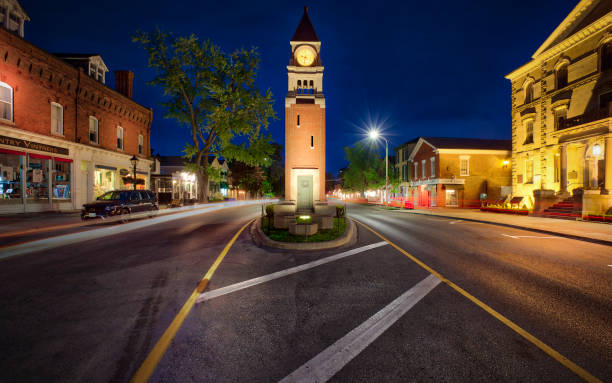 niagara on the lake - cenotaph stock-fotos und bilder