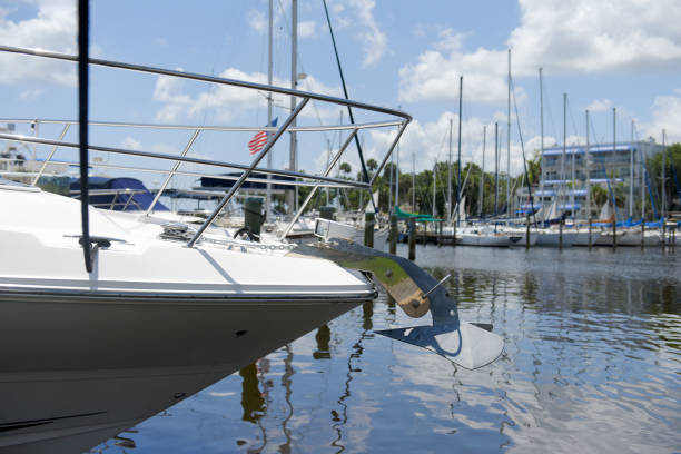istock Anchor on the bow of the ship 1018541006