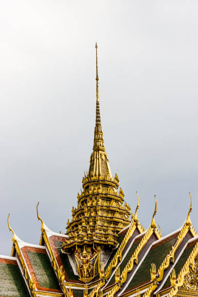 istock Wat Phra Kaew - Bangkok 1018696754