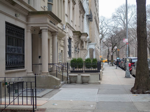 istock Street at New York City 1018752022