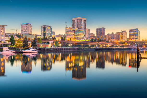 istock Tacoma, Washington, USA Skyline 1018801036