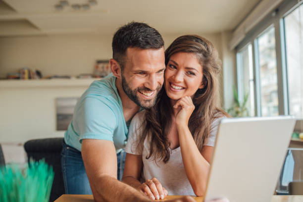 istock Young couple shopping online 1018834564