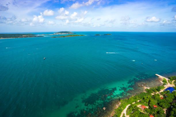 istock Phu Quoc seascape view from above - Vietnam Landscape 1018937070