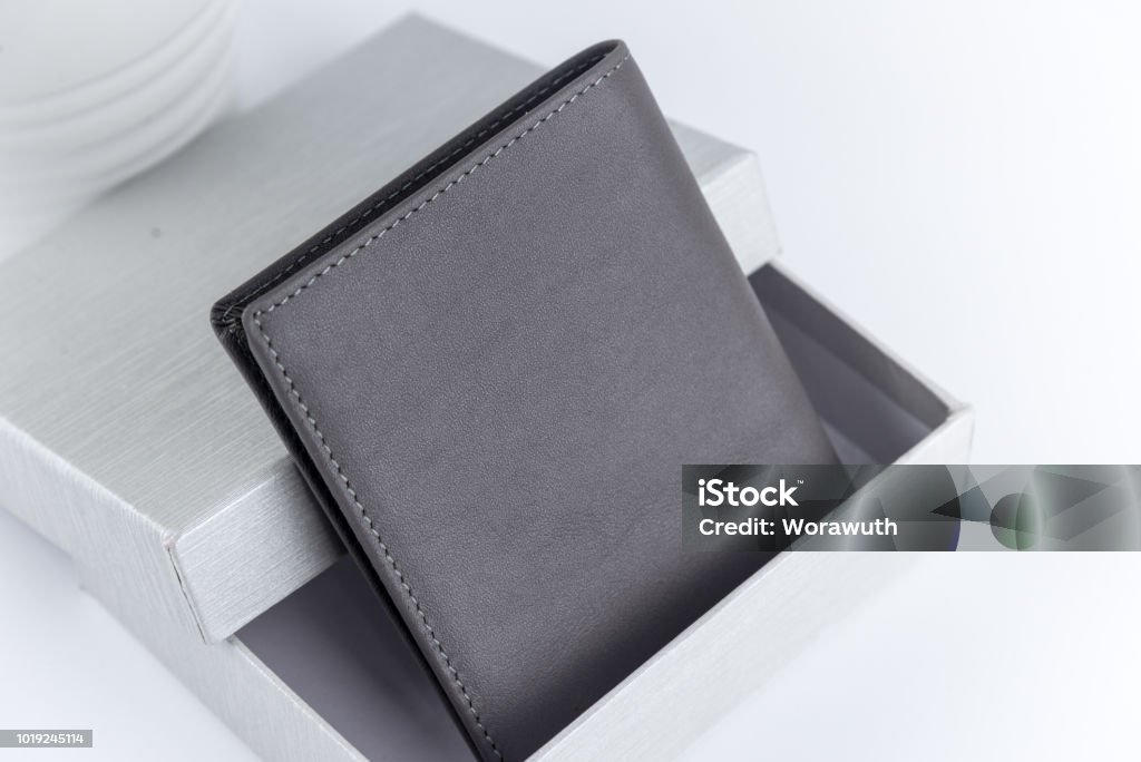 Luxury Wallet For Men With Packaging Box Stock Photo - Download Image Now -  Wallet, Container, Slim - iStock